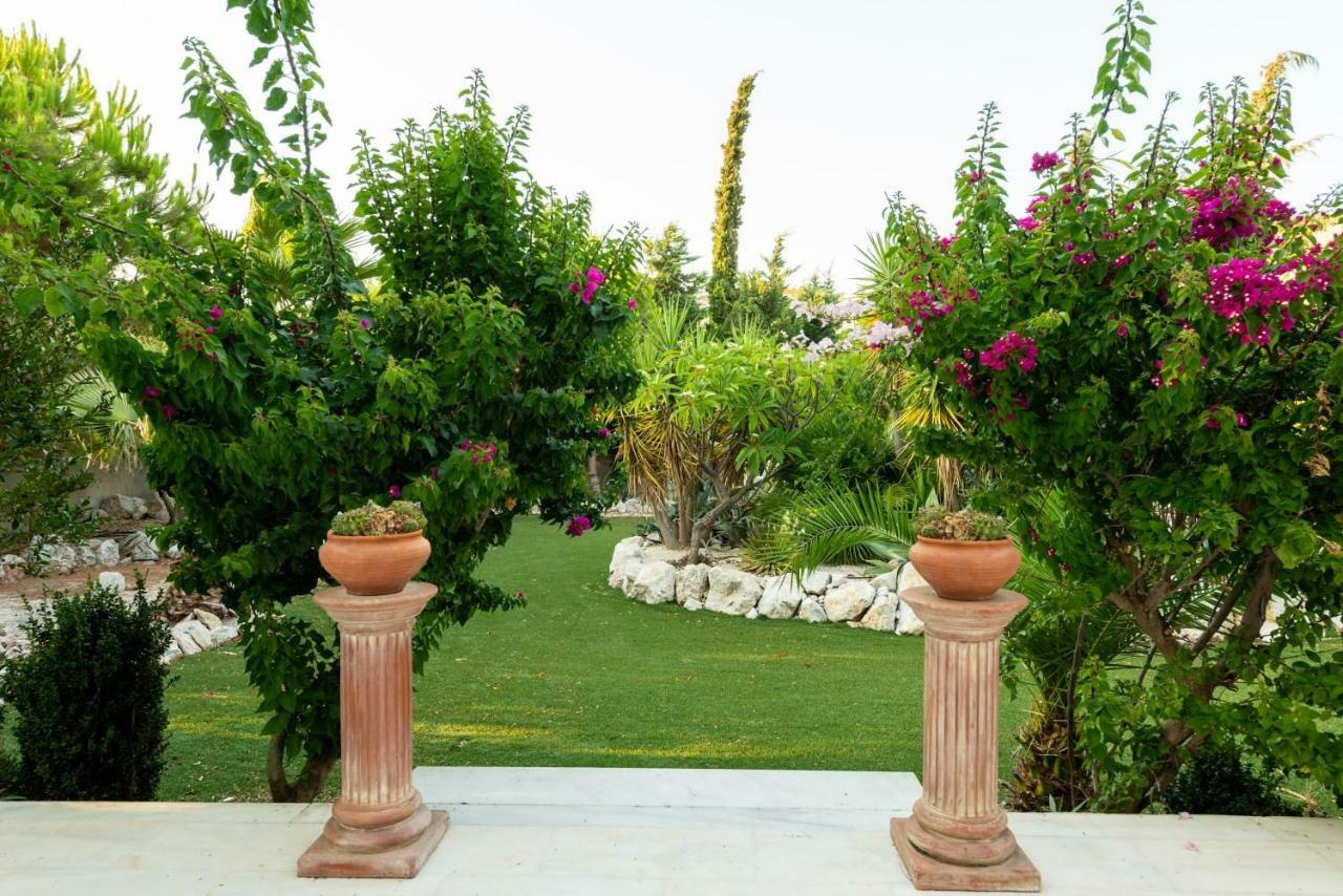 Nicole'S Garden Villa Kallithéa Exterior foto
